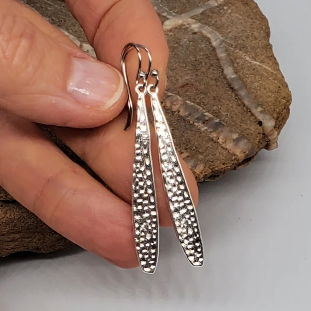 Free People jewelry Silver 925 Dangling Earrings Teardropvery light